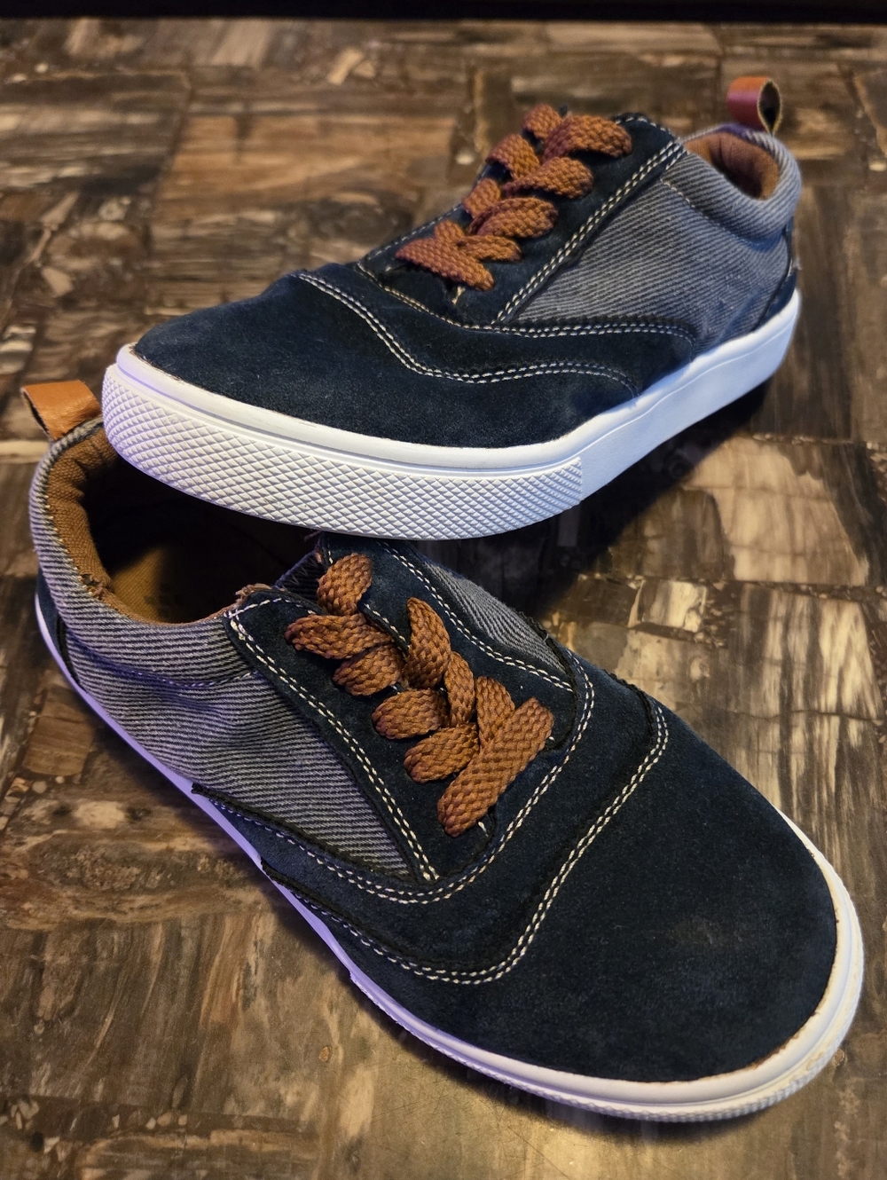 Casual Sneakers Size 6 Navy Brown Lace-Up Shoes